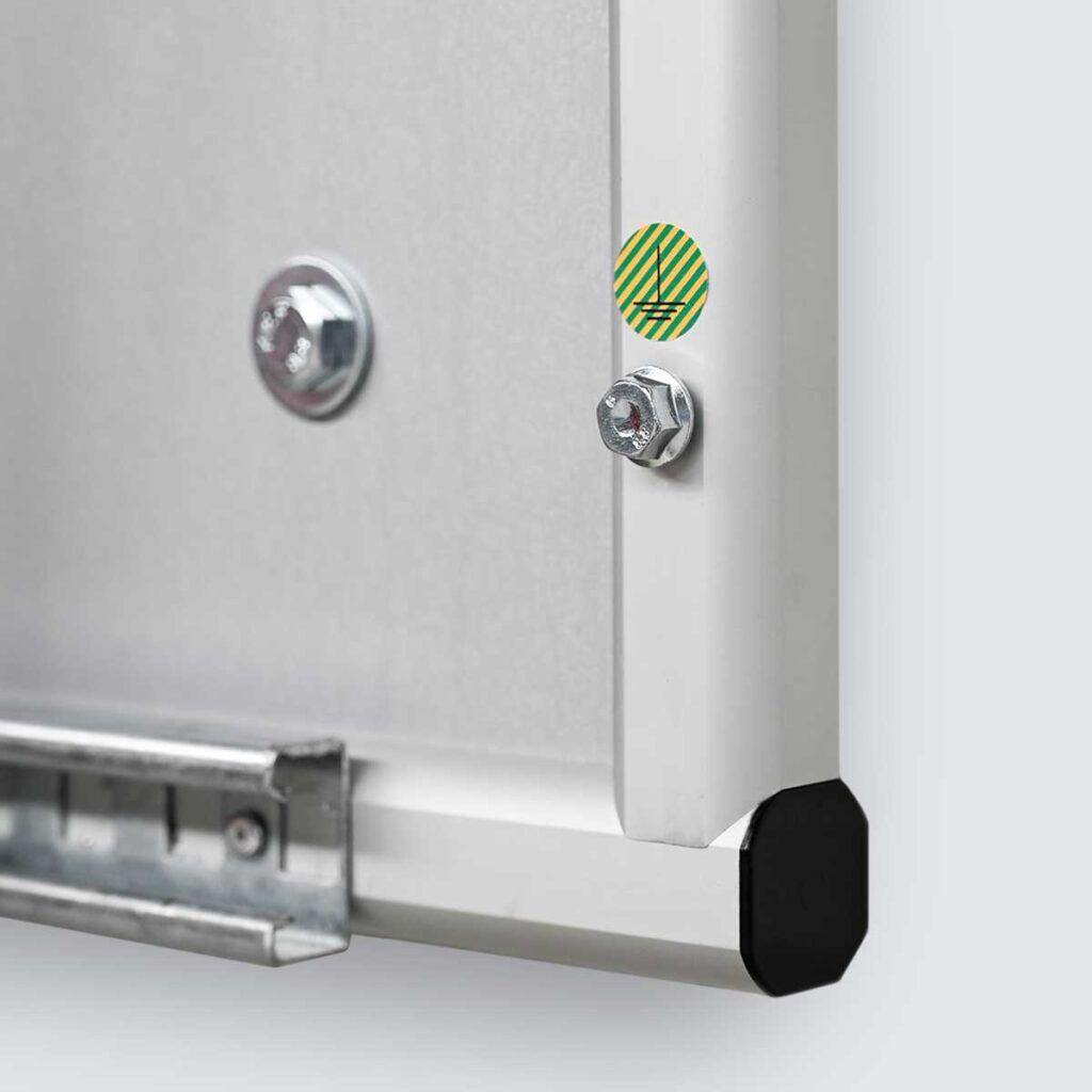 Power-Base_Erdungspunkt_Detail_1200-3